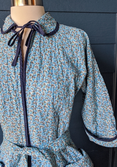SOLD Vintage Kerrybrooke 1950s Dressing Gown/Robe - Picture 9 of 12